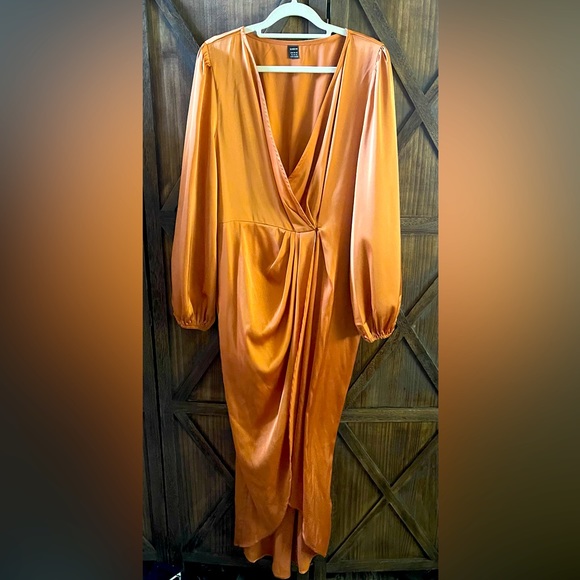 Shein pattern sleeve satin dress - Picture 4 of 5